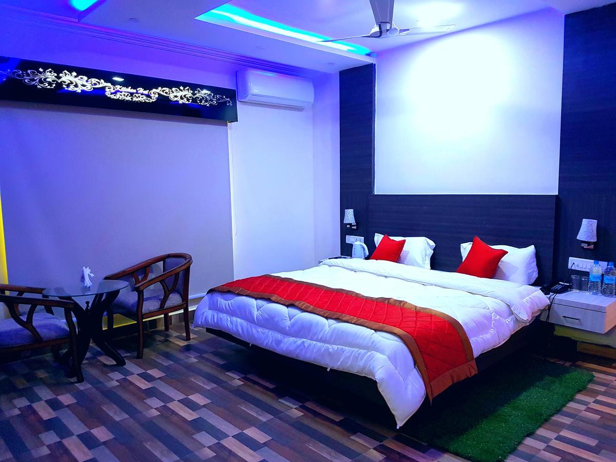 Nepalgunj Kitchen Hut Hotel المظهر الخارجي الصورة