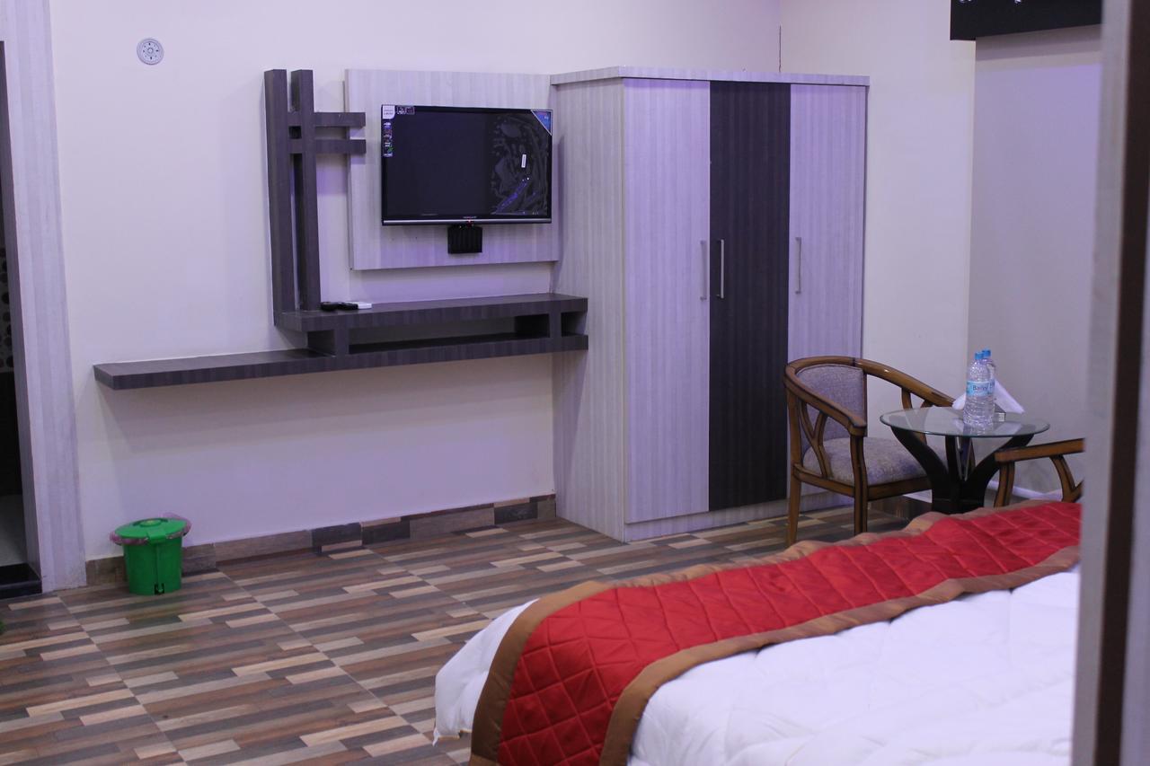 Nepalgunj Kitchen Hut Hotel المظهر الخارجي الصورة