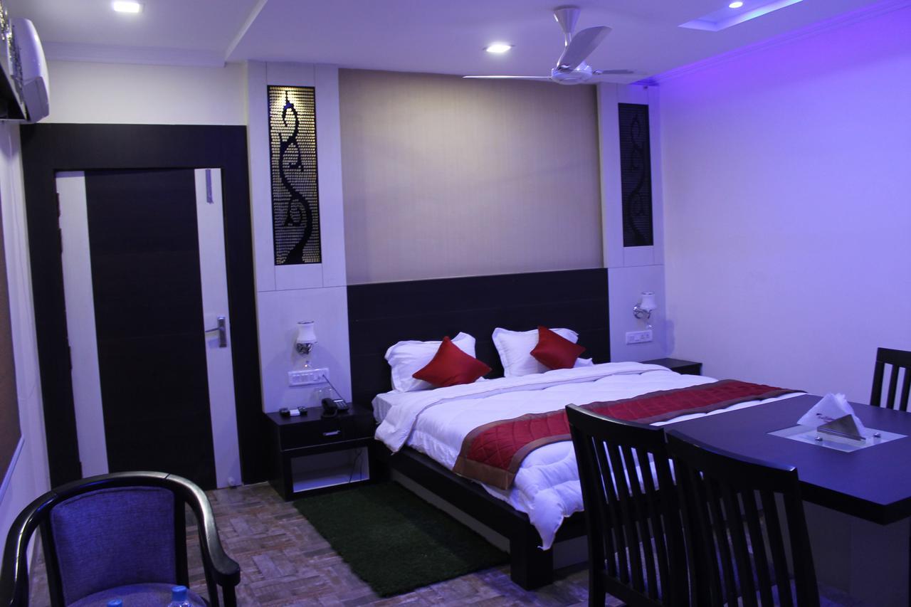 Nepalgunj Kitchen Hut Hotel المظهر الخارجي الصورة